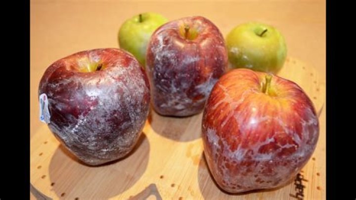 Are apples waxed in Australia