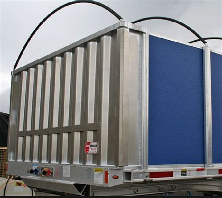 Are bulkheads required on flatbed trailers