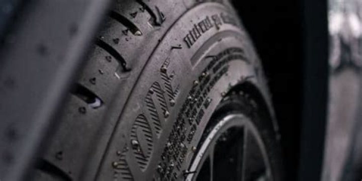 Are performance tires good in the rain