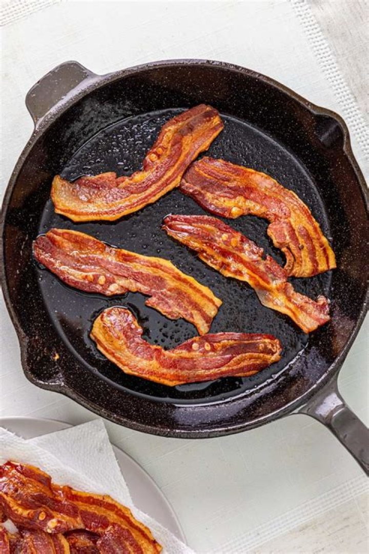 Can I cook bacon in cast iron