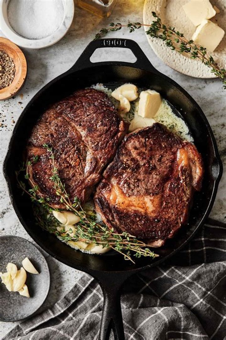 Can I use a cast iron skillet for stir fry