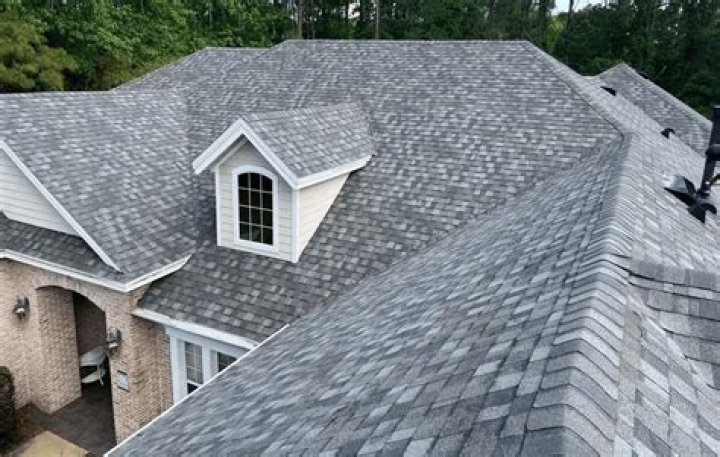 Can you lay shingles in the winter