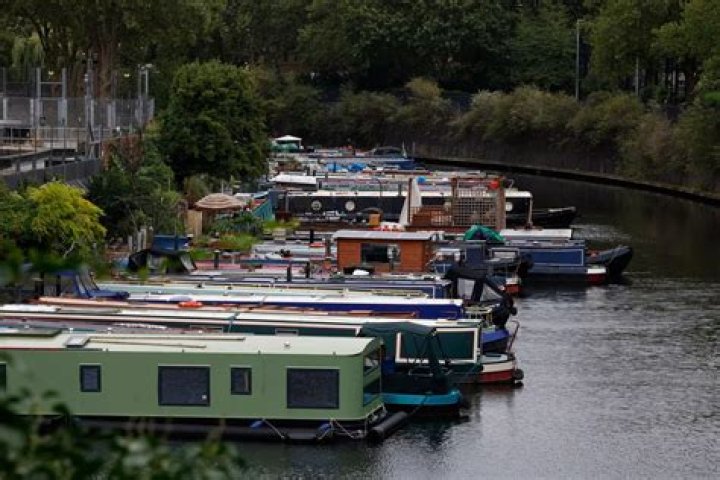 Can you live on a boat in London