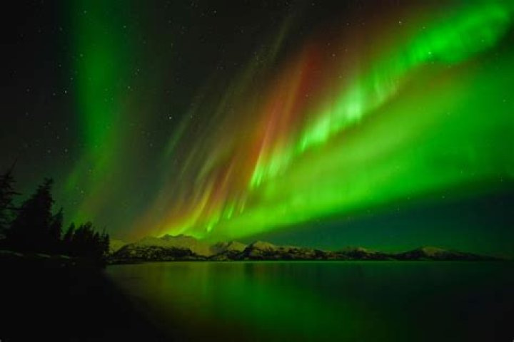 Can you see the northern lights in August in Alaska