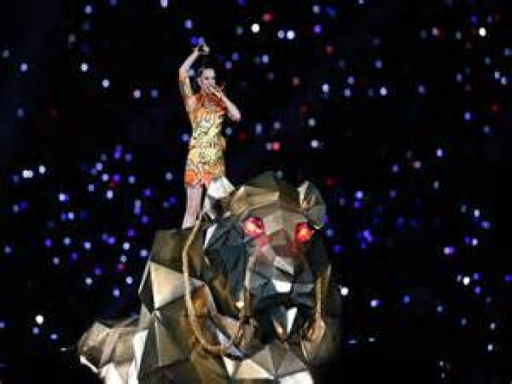 Did Katy Perry sing live Super Bowl