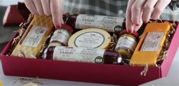 Do Hickory Farms gift boxes need to be refrigerated