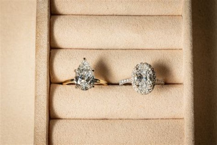 Does an anniversary ring replace wedding ring