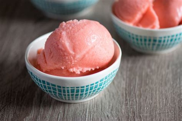 Does Italian ice have less calories than ice cream