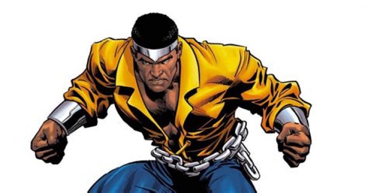 Does Luke Cage wear a costume