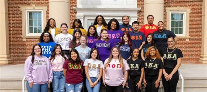 Does Stanford have sororities and fraternities