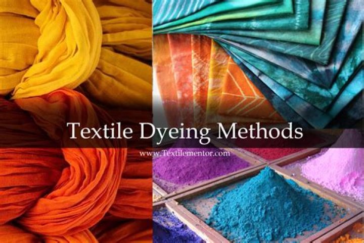 How do dyes color a fabric