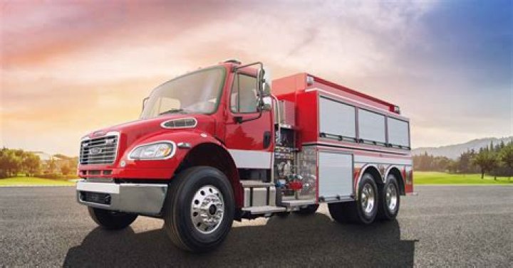 How do fire trucks pump water