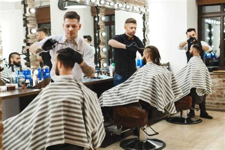 How do you become a master barber in California