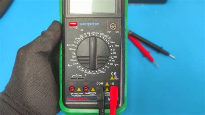 How do you check the voltage on a circuit breaker