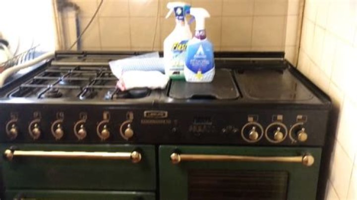 How do you clean a Rangemaster