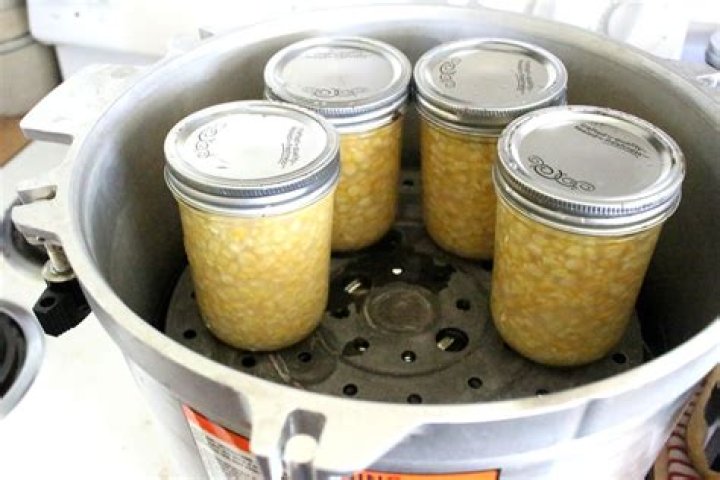 How do you cook dried corn in a pressure cooker