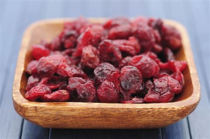 How do you dry cranberries in a convection oven