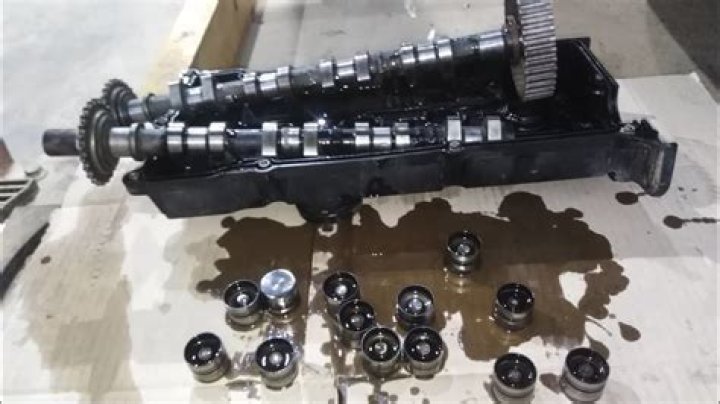 How do you fix a noisy valve lifter