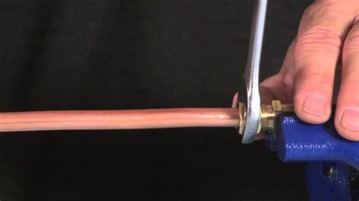 How do you install ferrule on copper tubing