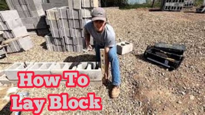How do you lay concrete block foundation