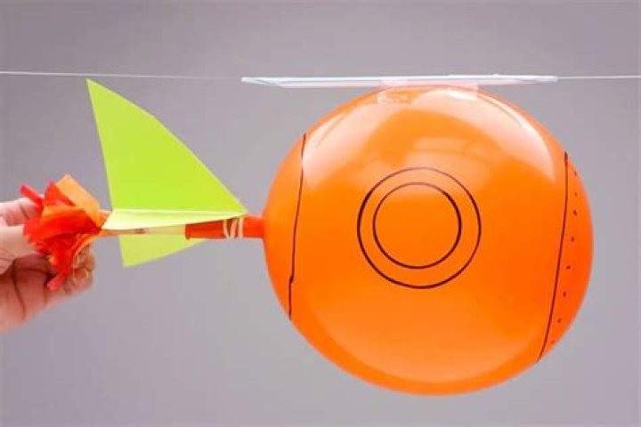 How do you make a balloon egg