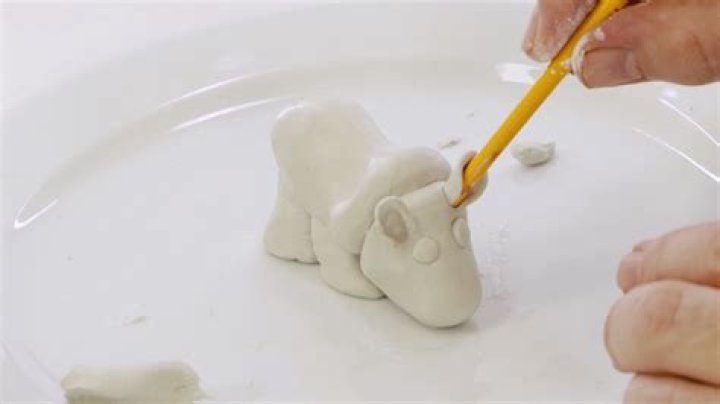 How do you make clay based paint