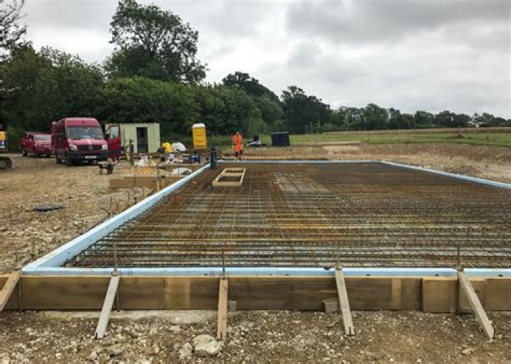 How do you plan a foundation for planting