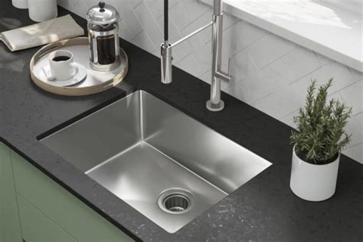 How do you seal a sink to a granite countertop