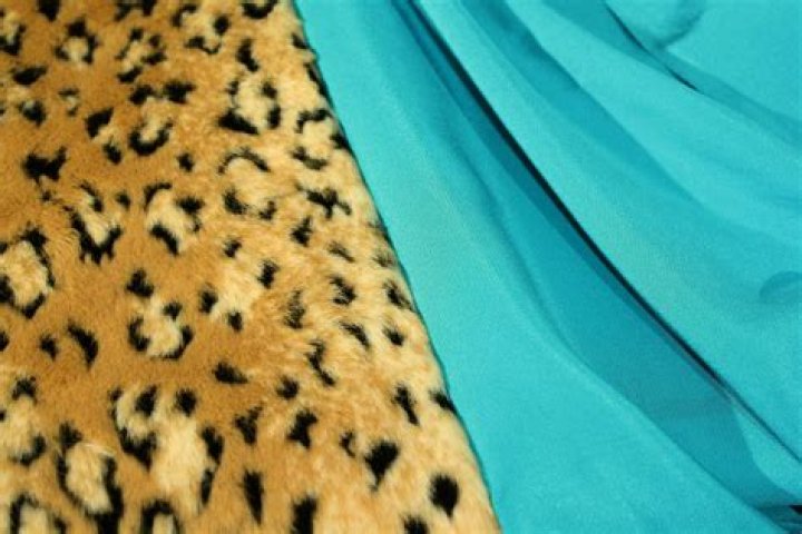 How do you sew lining to faux fur