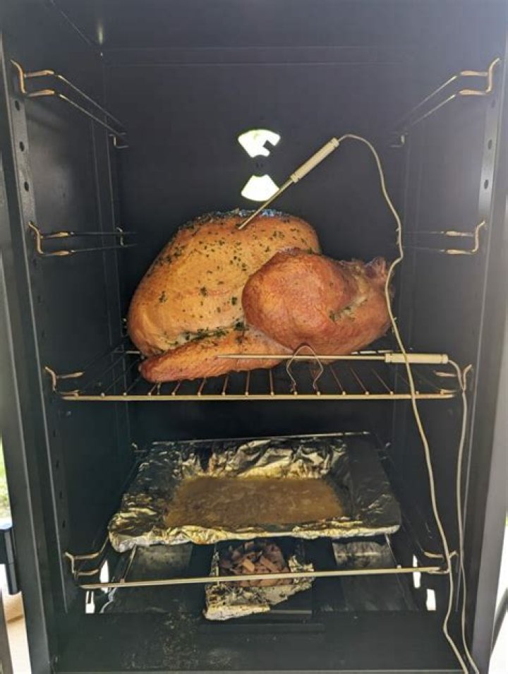 How do you smoke a turkey neck