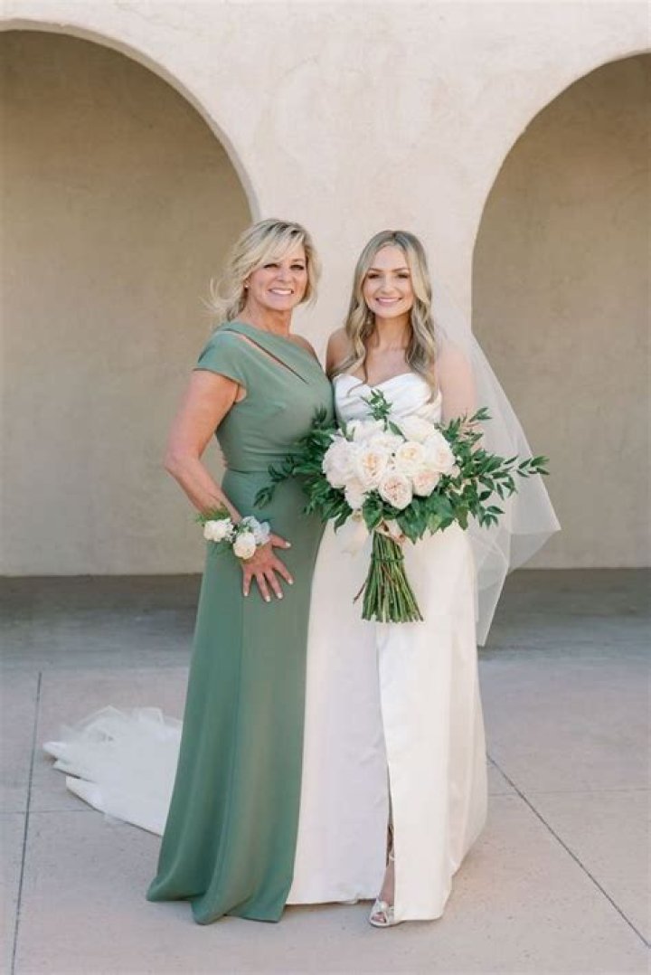 How do you thank a bride for a bridesmaid