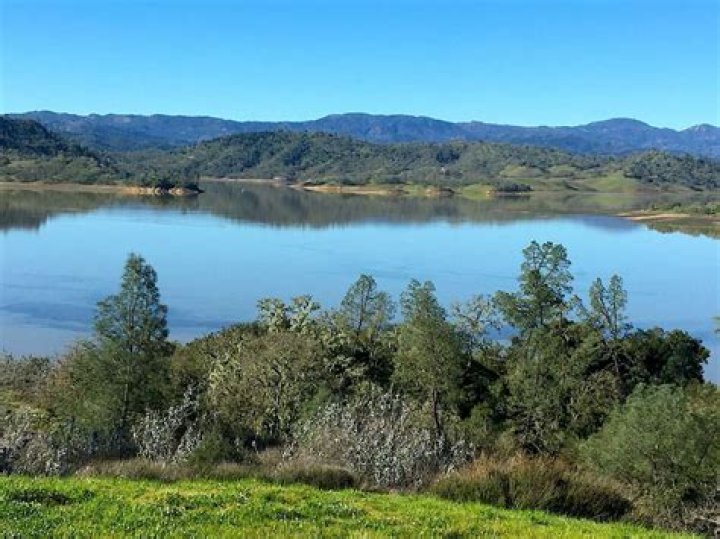 How full is Lake Nacimiento right now