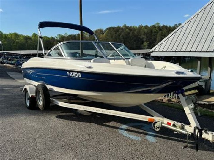 How heavy is a Bayliner 175