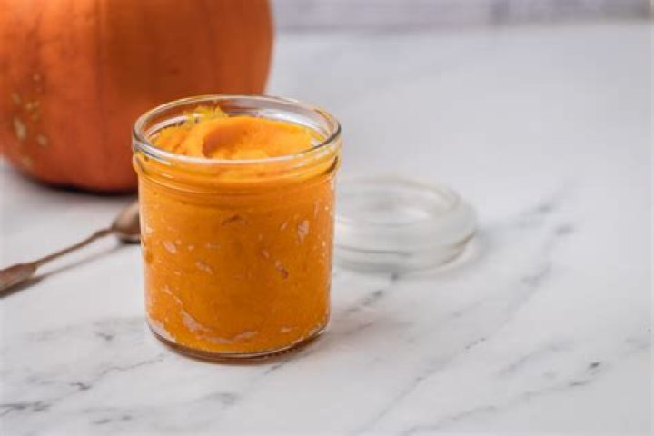 How long can you keep pumpkin puree in the freezer