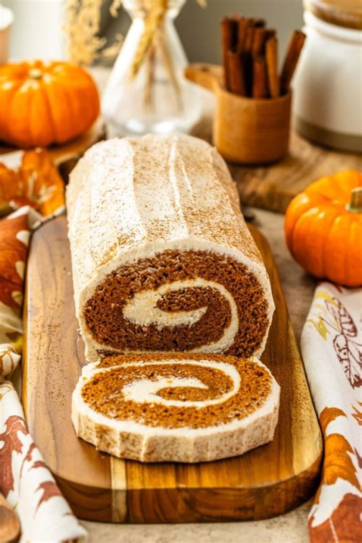 How long does a pumpkin roll last in the freezer