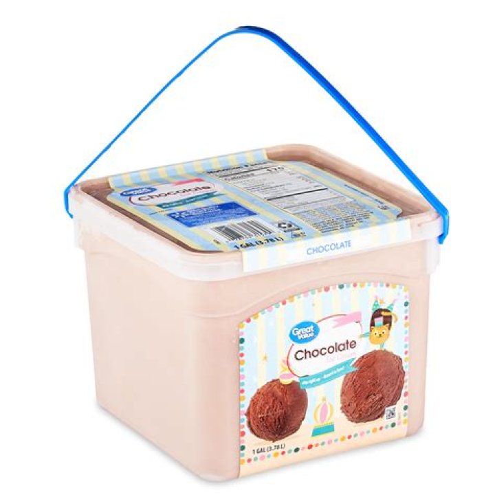 How many calories are in a tub of chocolate ice cream