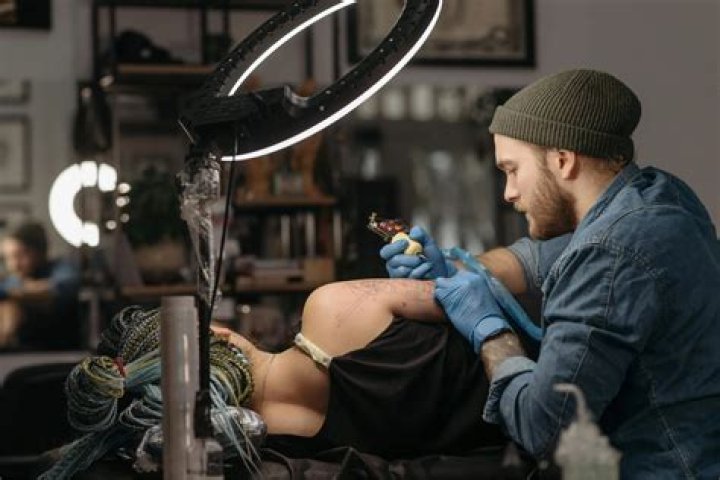 How much can a good tattoo artist make