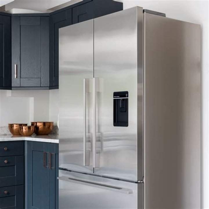 How much does a fridge freezer cost to run