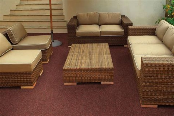 How much does indoor outdoor carpet cost