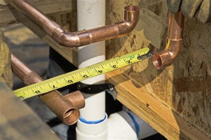 How much does it cost to replace old pipes