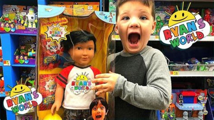 How much does Ryan from Ryans Toy Review make a year