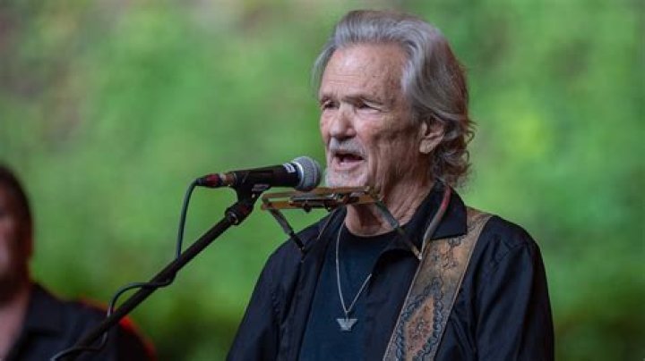 How old is Kris Kristofferson still alive