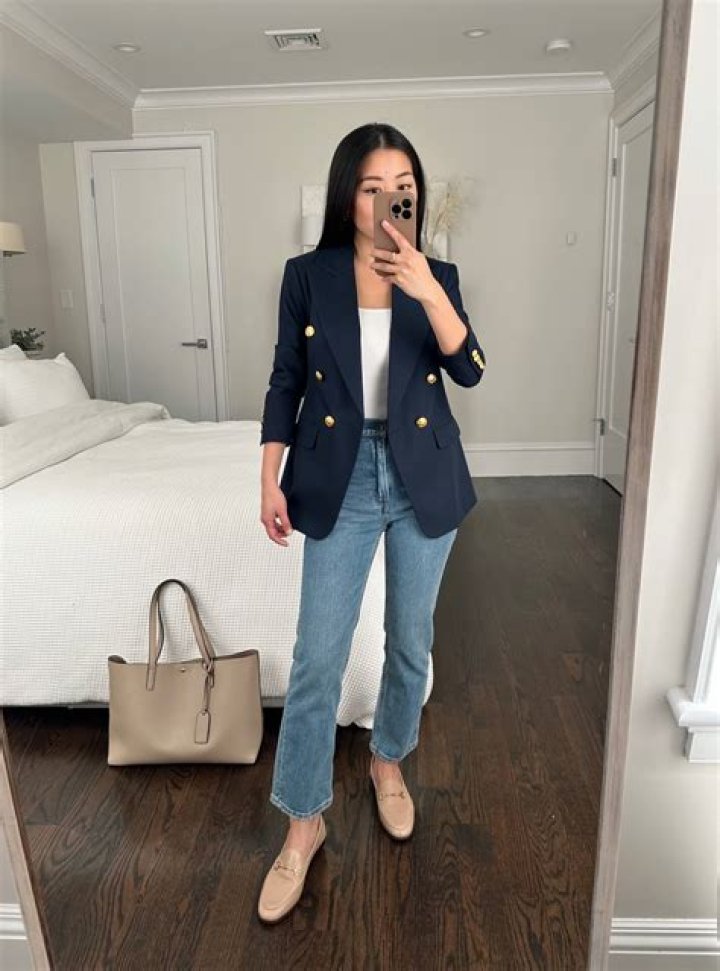 Is a blazer business casual