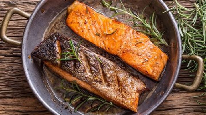 Is it safe to eat small fish bones