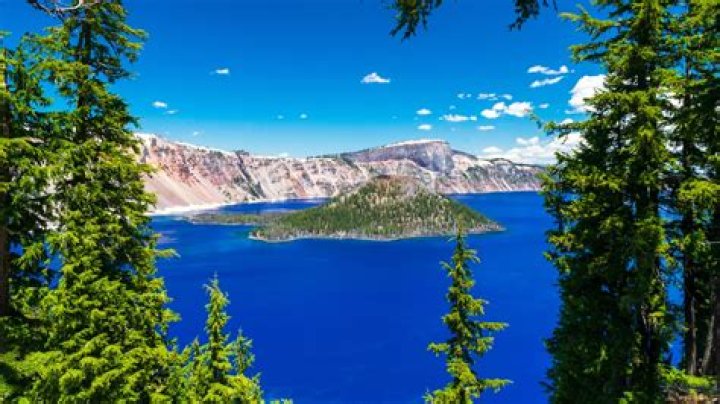 Is Lake Tahoe the deepest lake in the USA