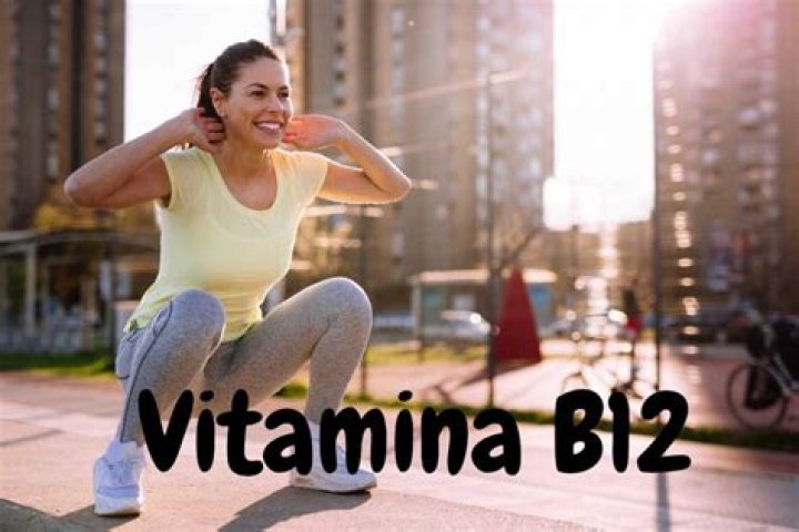 ¿Que ayuda a absorber la vitamina b12