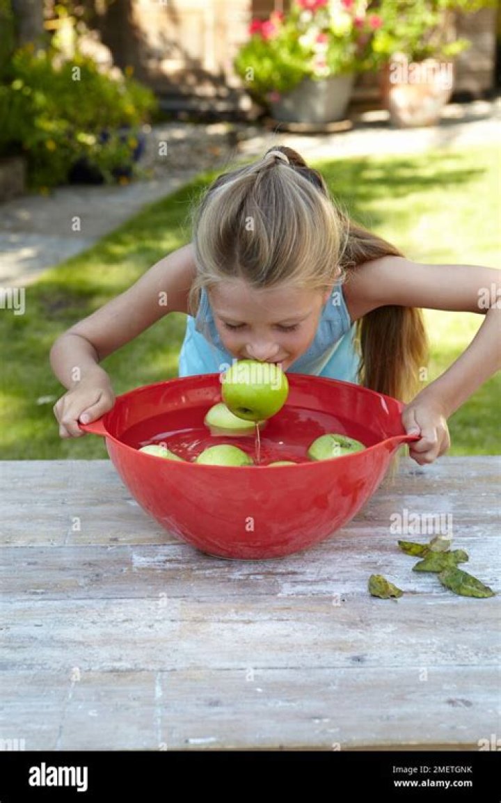 What can I use instead of apples for bobbing