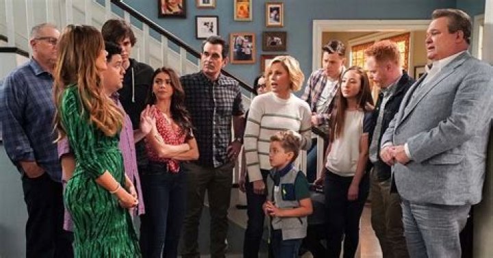 What happened last season on Modern Family