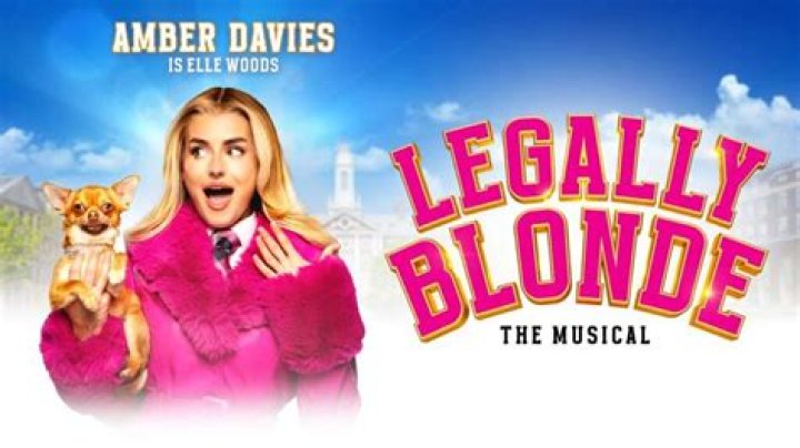 What happens at the end of Legally Blonde