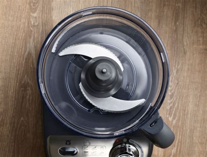 What is a food processor dough blade